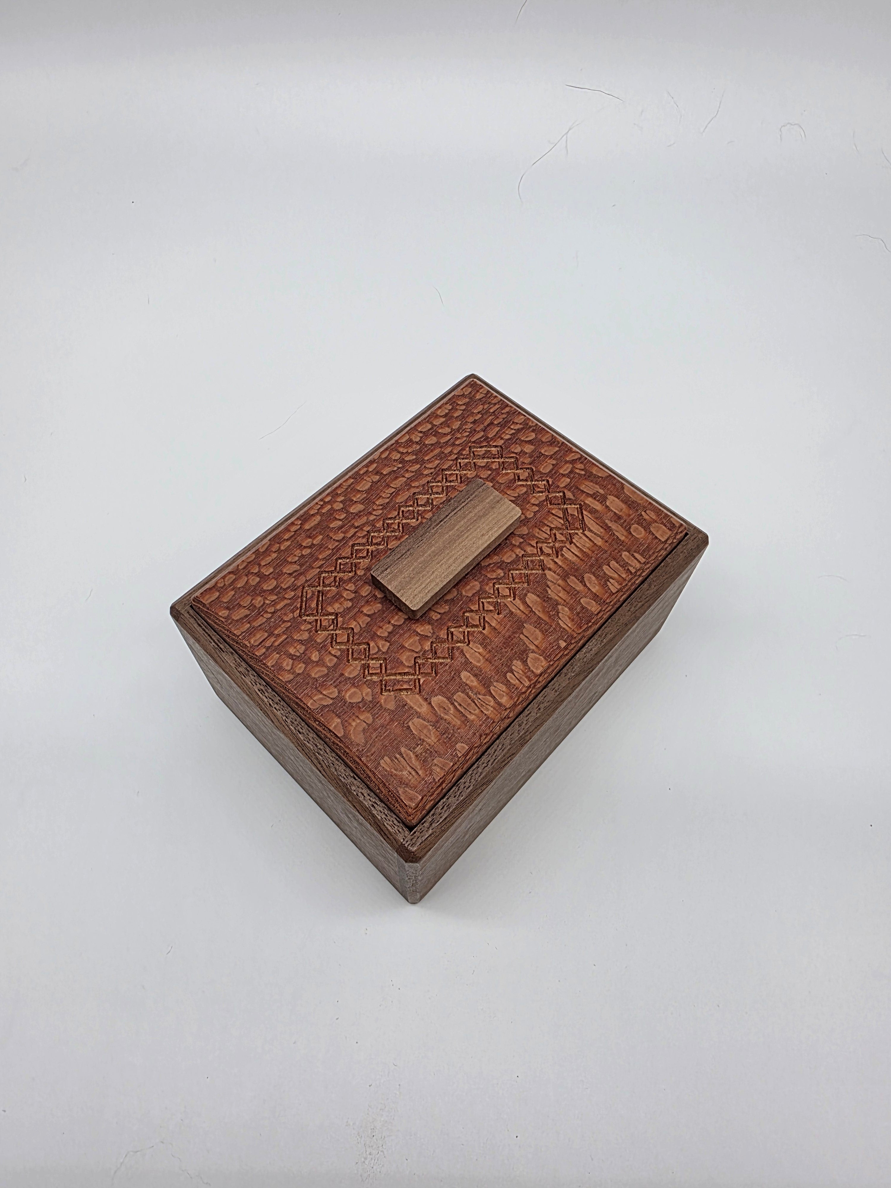 Kleeshay Box